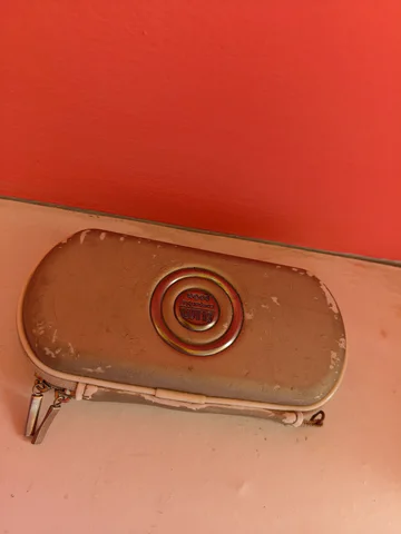 Sony PSP 2000 Silver + Carrying Case - 4