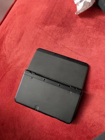 Nintendo New 3DS — Loaded with approximately 50 Games + Carrying Case - 3